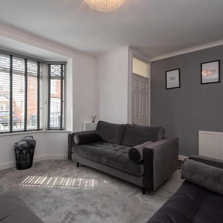 Langdale Road Villa ดาร์ลิงตัน ภายนอก รูปภาพ