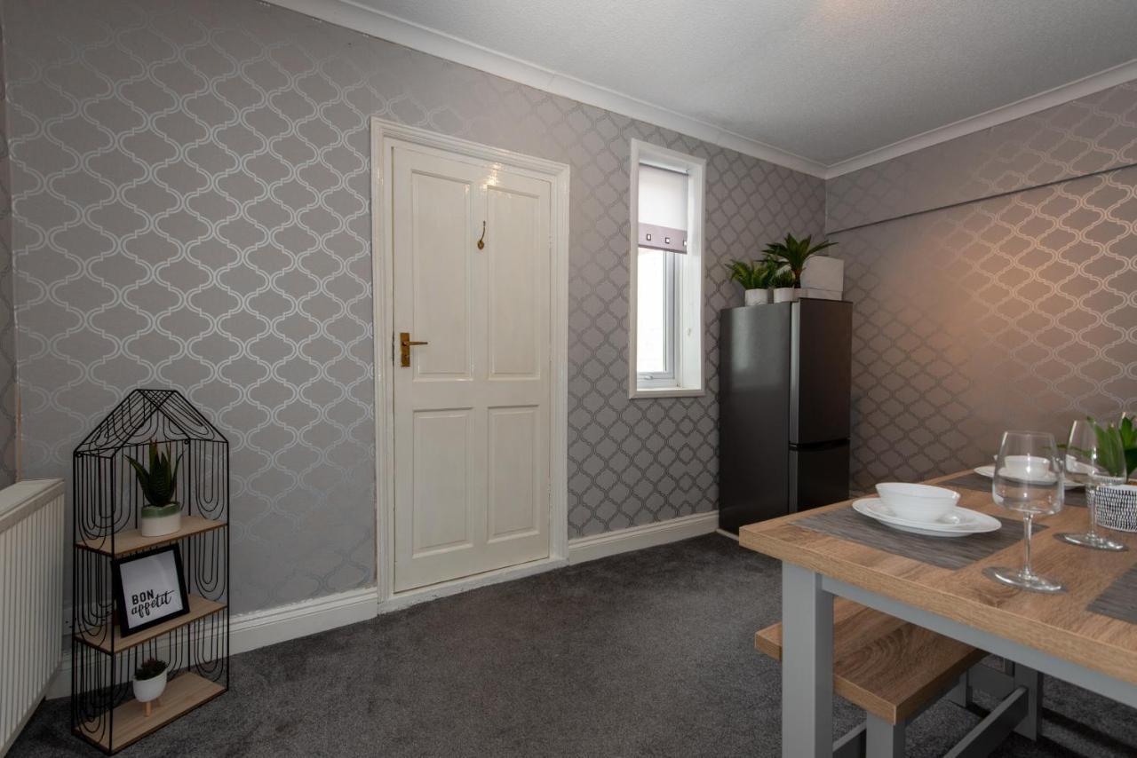 Langdale Road Villa ดาร์ลิงตัน ภายนอก รูปภาพ